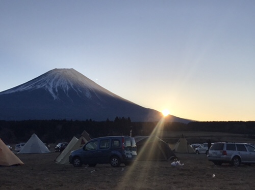 富士山越しの初日の出