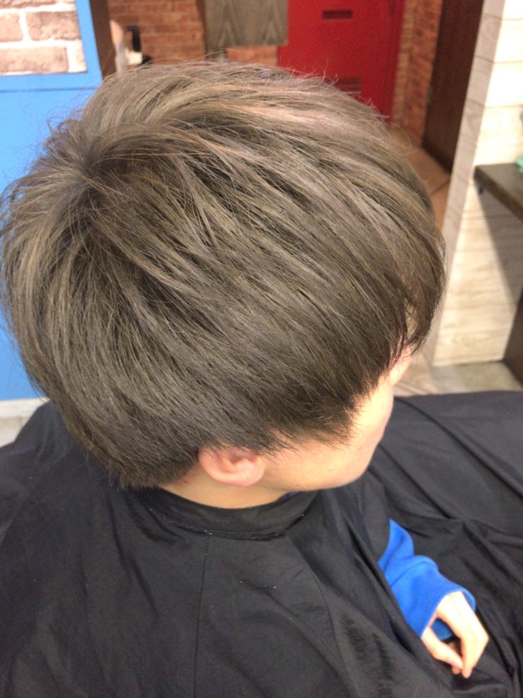 アッシュグレージュカラー